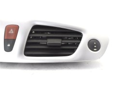 Recambio de rejilla entrada de aire para renault grand scénic iii (jz0/1_) 1.5 dci referencia OEM IAM 682600036R 682605284R 