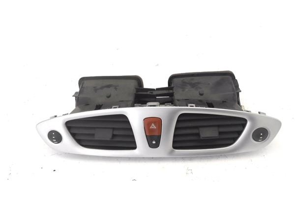 Recambio de rejilla entrada de aire para renault grand scénic iii (jz0/1_) 1.5 dci referencia OEM IAM 682600036R 682605284R 
