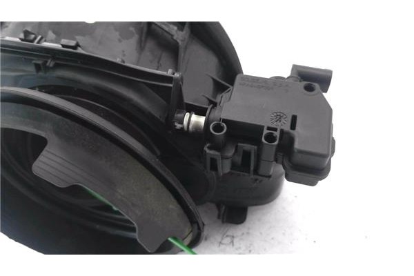 Recambio de tapa exterior combustible para bmw serie 1 berlina 5p (f20) 2.0 116d referencia OEM IAM 7238095  