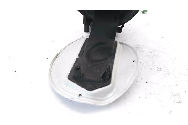 Recambio de tapa exterior combustible para bmw serie 1 berlina 5p (f20) 2.0 116d referencia OEM IAM 7238095  