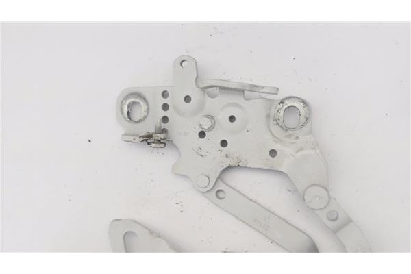 Recambio de bisagra capo izquierda para bmw serie 1 berlina 5p (f20) 2.0 116d referencia OEM IAM 13989610 7336699 