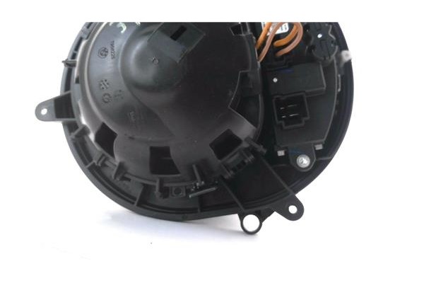 Recambio de motor calefaccion para bmw serie 1 berlina 5p (f20) 2.0 116d referencia OEM IAM T958225 931991901 