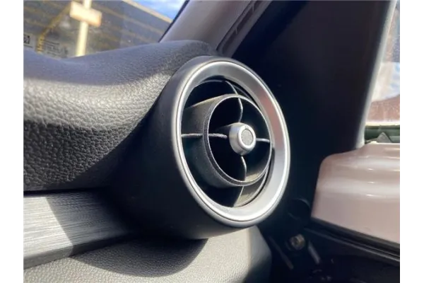 Recambio de tobera superior derecha ventilacion salpicadero para alfa romeo giulia (952) 2.2 super referencia OEM IAM 156110176 