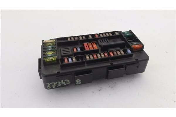 Recambio de caja fusibles/rele para bmw serie 1 berlina 5p (f20) 2.0 116d referencia OEM IAM 933787901 28062014 