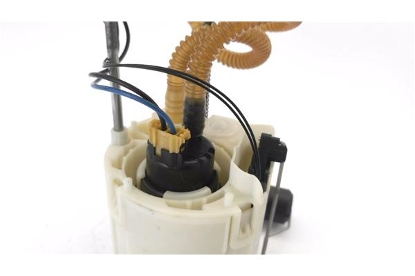 Recambio de bomba combustible para bmw serie 1 berlina 5p (f20) 2.0 116d referencia OEM IAM 724397211 580204019 