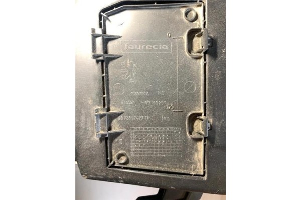 Recambio de guantera salpicadero para peugeot 208 1.2 access referencia OEM IAM 9673811277  