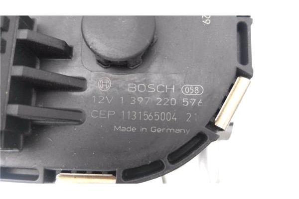 Recambio de motor limpiaparabrisas delantero para peugeot 3008 1.6 active referencia OEM IAM 1131565004 1397220576 