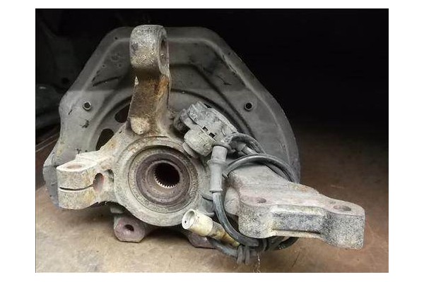 Recambio de mangueta delantero izquierda para opel vectra b fastback (38_) 2.0 di 16v referencia OEM IAM   