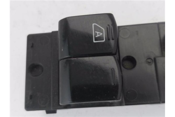 Recambio de mando elevalunas delantero izquierdo para nissan nv200 furgón 1.5 dci referencia OEM IAM   