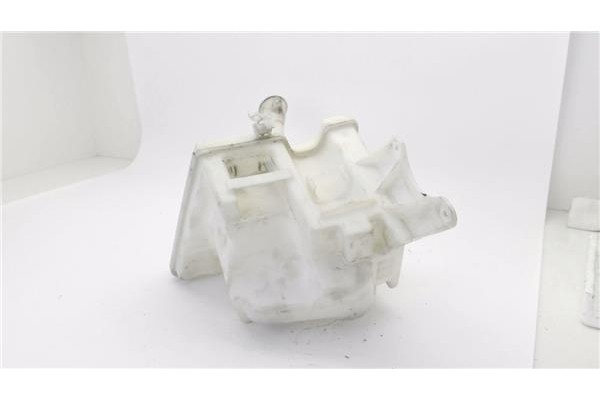 Recambio de deposito limpiaparabrisas para toyota verso (aur2/zgr2) 2.0 d-4d referencia OEM IAM E9011010 E9001017 