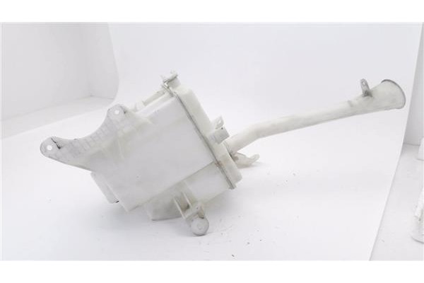 Recambio de deposito limpiaparabrisas para toyota verso (aur2/zgr2) 2.0 d-4d referencia OEM IAM E9011010 E9001017 