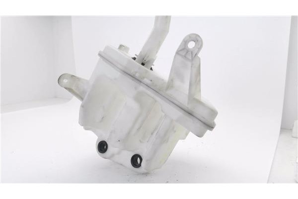 Recambio de deposito limpiaparabrisas para toyota verso (aur2/zgr2) 2.0 d-4d referencia OEM IAM E9011010 E9001017 