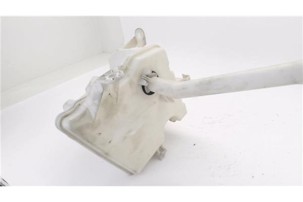 Recambio de deposito limpiaparabrisas para toyota verso (aur2/zgr2) 2.0 d-4d referencia OEM IAM E9011010 E9001017 