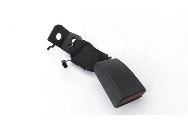 Recambio de anclaje cinturon trasero izquierdo para bmw serie 1 berlina 5p (f20) 2.0 116d referencia OEM IAM 7266352 619636700D 