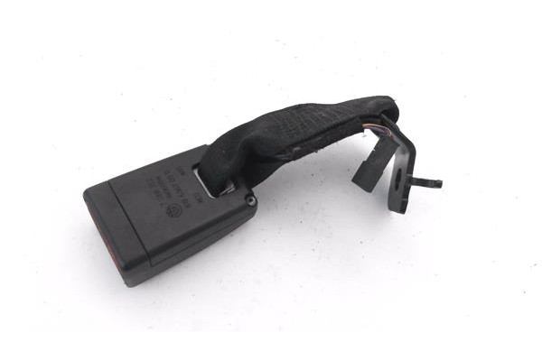Recambio de anclaje cinturon trasero izquierdo para bmw serie 1 berlina 5p (f20) 2.0 116d referencia OEM IAM 7266352 619636700D 