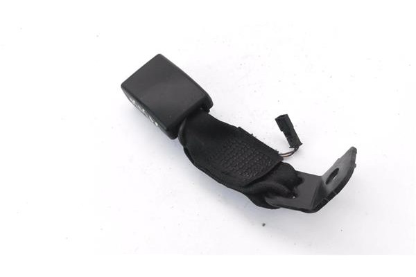 Recambio de anclaje cinturon trasero izquierdo para bmw serie 1 berlina 5p (f20) 2.0 116d referencia OEM IAM 7266352 619636700D 