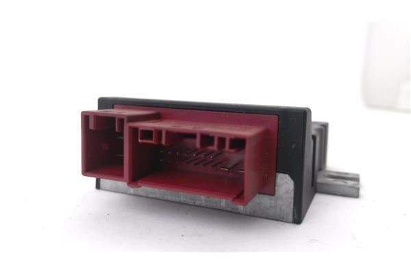 Recambio de centralita control bomba combustible para bmw serie 1 berlina 5p (f20) 2.0 116d referencia OEM IAM 16147371832 55892
