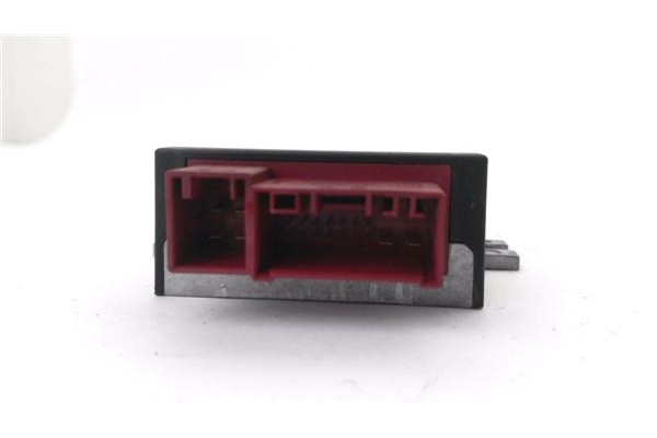 Recambio de centralita control bomba combustible para bmw serie 1 berlina 5p (f20) 2.0 116d referencia OEM IAM 16147371832 55892