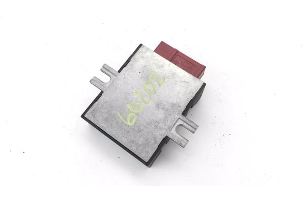 Recambio de centralita control bomba combustible para bmw serie 1 berlina 5p (f20) 2.0 116d referencia OEM IAM 16147371832 55892