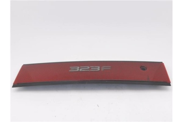 Recambio de piloto trasero central para mazda 323 berlina (bg) 1.4 classic referencia OEM IAM 0674434  