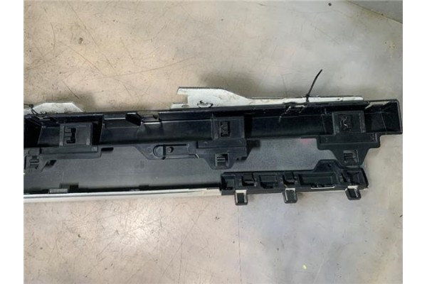 Recambio de spoiler talonera lat. derecha para bmw serie 1 berlina 5p (f20) 2.0 116d referencia OEM IAM   
