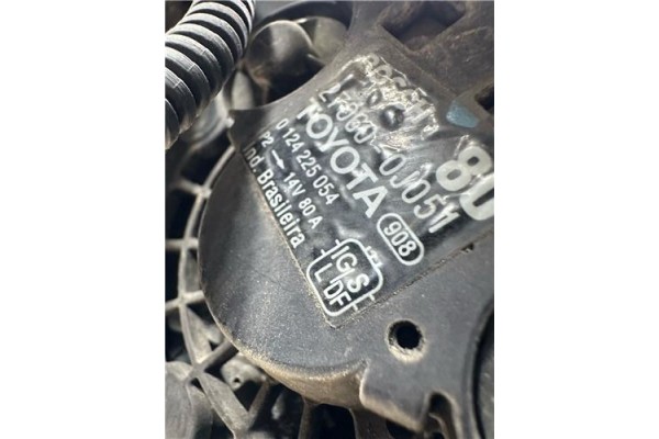 Recambio de alternador para toyota yaris (ksp9/scp9/nlp9) 1.3 vvt-i referencia OEM IAM   