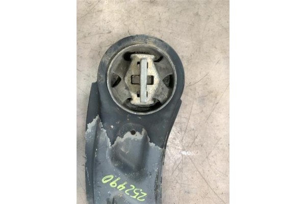 Recambio de brazo inferior trasero izquierdo para mercedes-benz clase a (bm 176) 2.1 a 200 cdi / d (176.008) referencia OEM IAM 