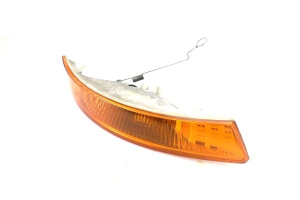 Recambio de intermitente delantero dcho para renault trafic ii combi 1.9 29 combi6 acristalado parcial referencia OEM IAM 820000