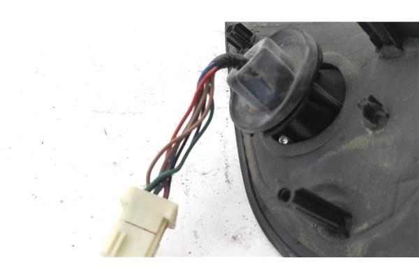 Recambio de retrovisor electrico derecho para peugeot 206 referencia OEM IAM 8149KN  