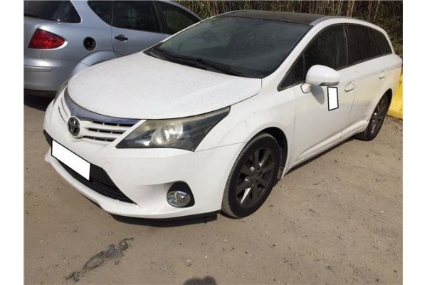 toyota avensis cross sport (t27) del año 2013