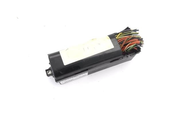 Recambio de caja reles para seat ibiza berlina (6j5) 1.4 referencia OEM IAM 5J0937019  