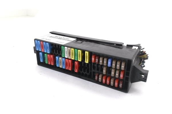 Recambio de caja reles para seat ibiza berlina (6j5) 1.4 referencia OEM IAM 5J0937019  