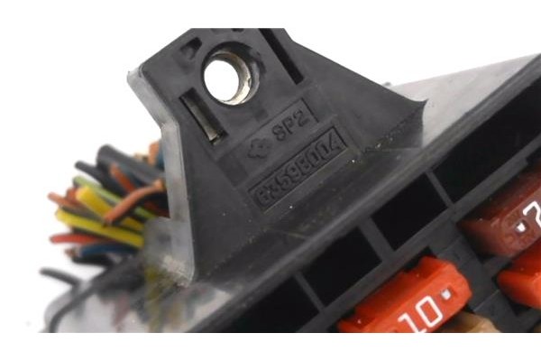 Recambio de caja reles para seat ibiza berlina (6j5) 1.4 referencia OEM IAM 5J0937019  