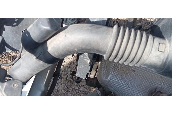 Recambio de carcasa filtro aire para fiat punto / grande punto (199) 1.4 referencia OEM IAM 51888090  