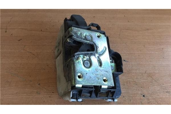 Recambio de cierre electromagnetico delantero derecho para volkswagen polo iii (6n1) 1.4 básico referencia OEM IAM 6N1837016  