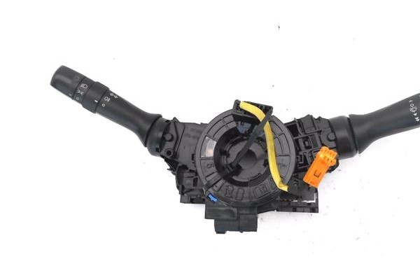 Recambio de mando intermitencia para toyota iq (nuj1/ngj1/kgj1) 1.0 básico referencia OEM IAM 8414012611  