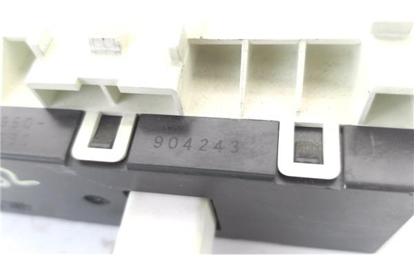 Recambio de display para toyota iq (nuj1/ngj1/kgj1) 1.0 básico referencia OEM IAM 8395074030 904243 