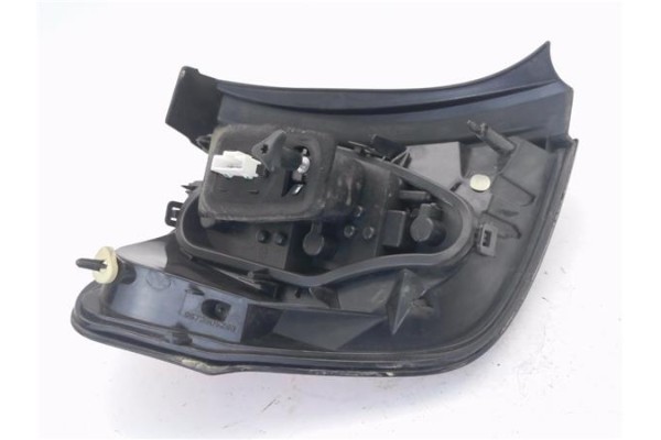 Recambio de piloto trasero derecho para citroen c3 1.4 attraction referencia OEM IAM 9673805280  