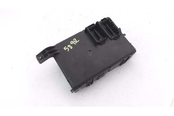 Recambio de caja fusibles/rele para opel corsa d 1.3 cdti referencia OEM IAM 13424261 401154265 