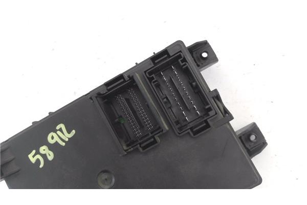 Recambio de caja fusibles/rele para opel corsa d 1.3 cdti referencia OEM IAM 13424261 401154265 