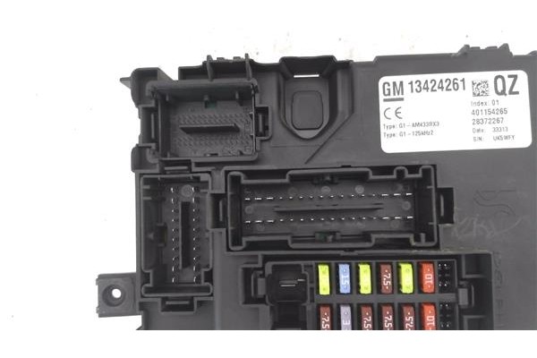 Recambio de caja fusibles/rele para opel corsa d 1.3 cdti referencia OEM IAM 13424261 401154265 