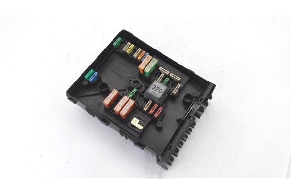 Recambio de caja fusibles/rele para seat altea (5p1) 1.9 tdi referencia OEM IAM 1K0937125D 01718130 