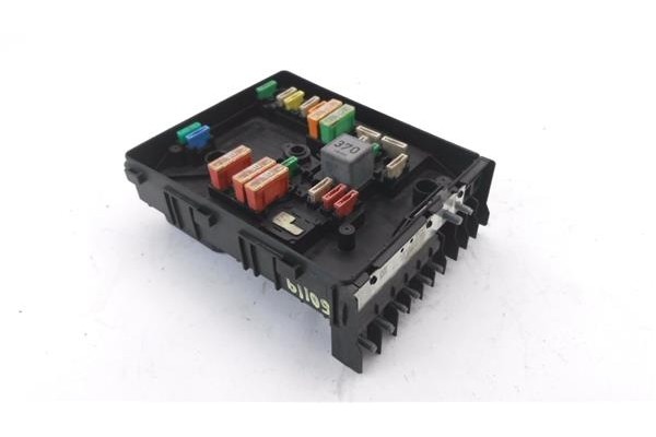 Recambio de caja fusibles/rele para seat altea (5p1) 1.9 tdi referencia OEM IAM 1K0937125D 01718130 