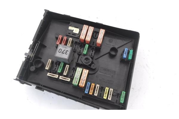 Recambio de caja fusibles/rele para seat altea (5p1) 1.9 tdi referencia OEM IAM 1K0937125D 01718130 