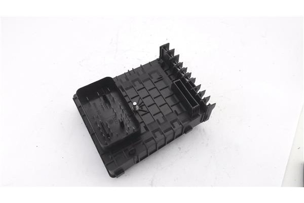 Recambio de caja fusibles/rele para seat altea (5p1) 1.9 tdi referencia OEM IAM 1K0937125D 01718130 