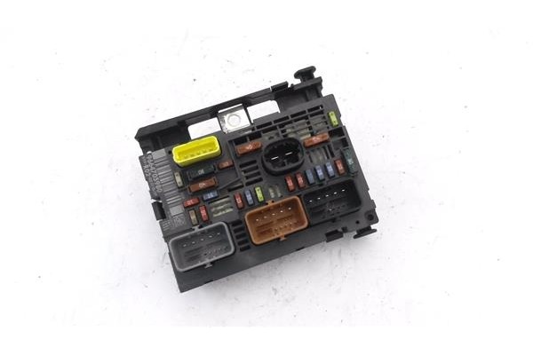Recambio de caja fusibles/rele para citroen c5 tourer 2.0 business class referencia OEM IAM 9664705980  