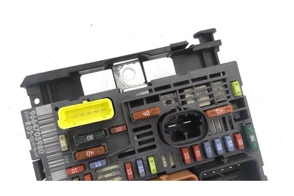 Recambio de caja fusibles/rele para citroen c5 tourer 2.0 business class referencia OEM IAM 9664705980  