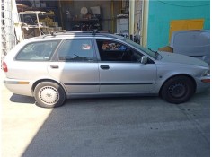 volvo v40 familiar del año 2002