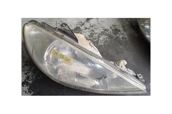 Recambio de faro delantero dcho para peugeot 206 berlina (1998) 1.9 d referencia OEM IAM   