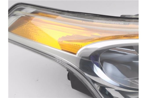 Recambio de faro delantero dcho para citroen c3 picasso 1.6 exclusive referencia OEM IAM 9681806180  